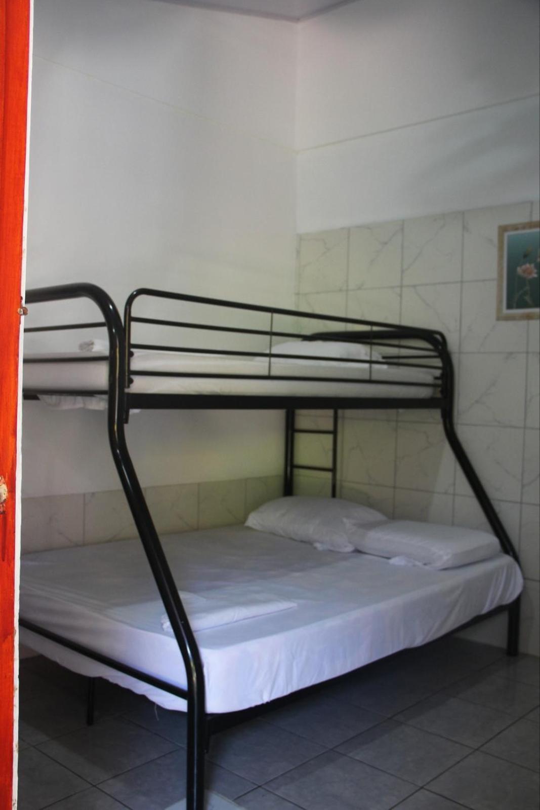 Costa Linda Art Hostel Manuel Antonio Exterior photo